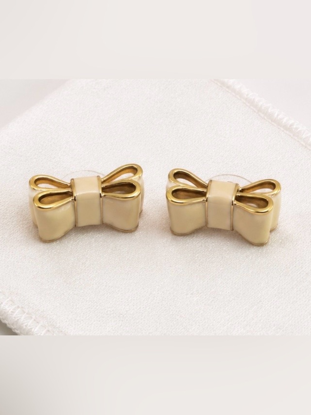 Kate Spade Take A Bow Cream Enamel Gold Bow Stud Earrings Feminine Classic